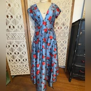 Gorgeous Eshakti maxi dress, size M